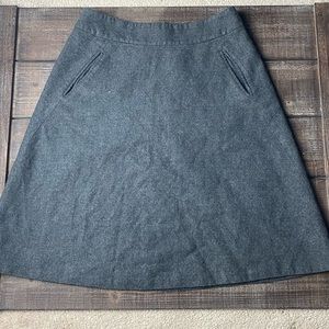 Banana Republic Gray Skirt. Size 2.